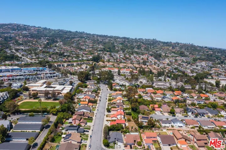1400 Caddington Drive, Rancho Palos Verdes, California 90275