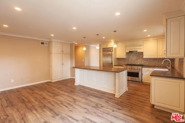 1400 Caddington Drive, Rancho Palos Verdes, California 90275