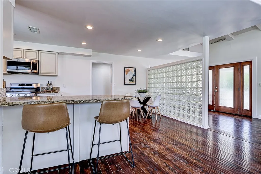 2552 Palos Verdes Drive W, Palos Verdes Estates, California 90274 home-pic-10