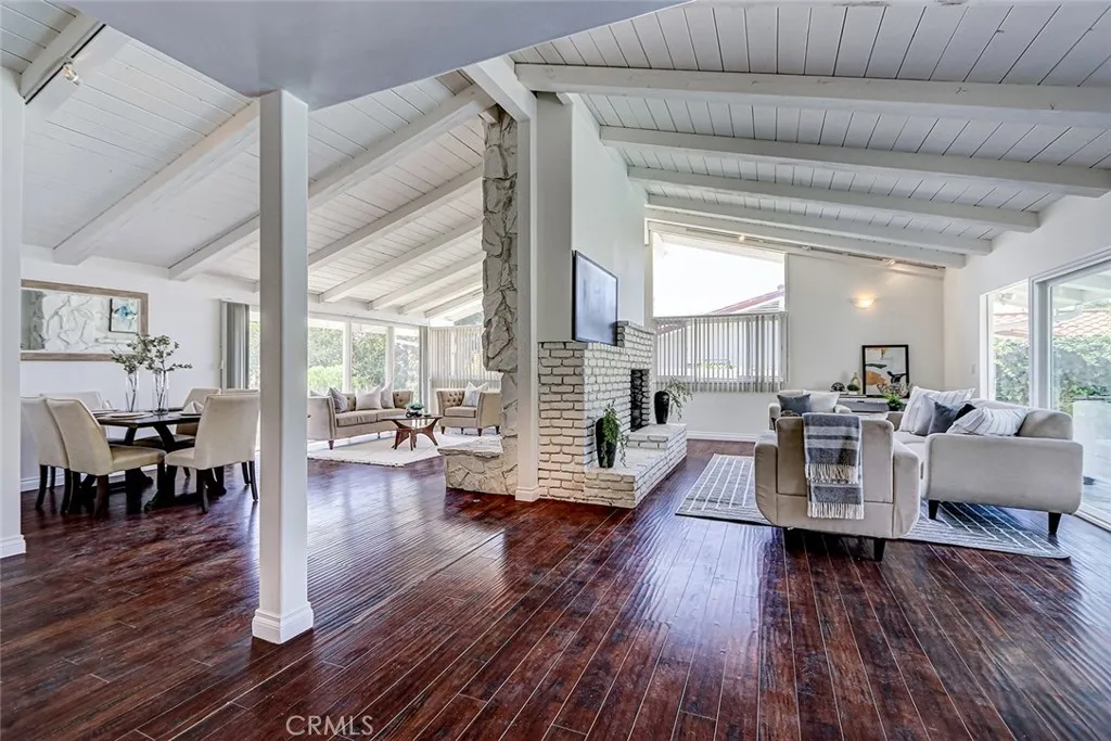 2552 Palos Verdes Drive W, Palos Verdes Estates, California 90274 home-pic-1