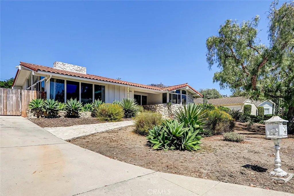 2552 Palos Verdes Drive W, Palos Verdes Estates, California 90274 home-pic-36