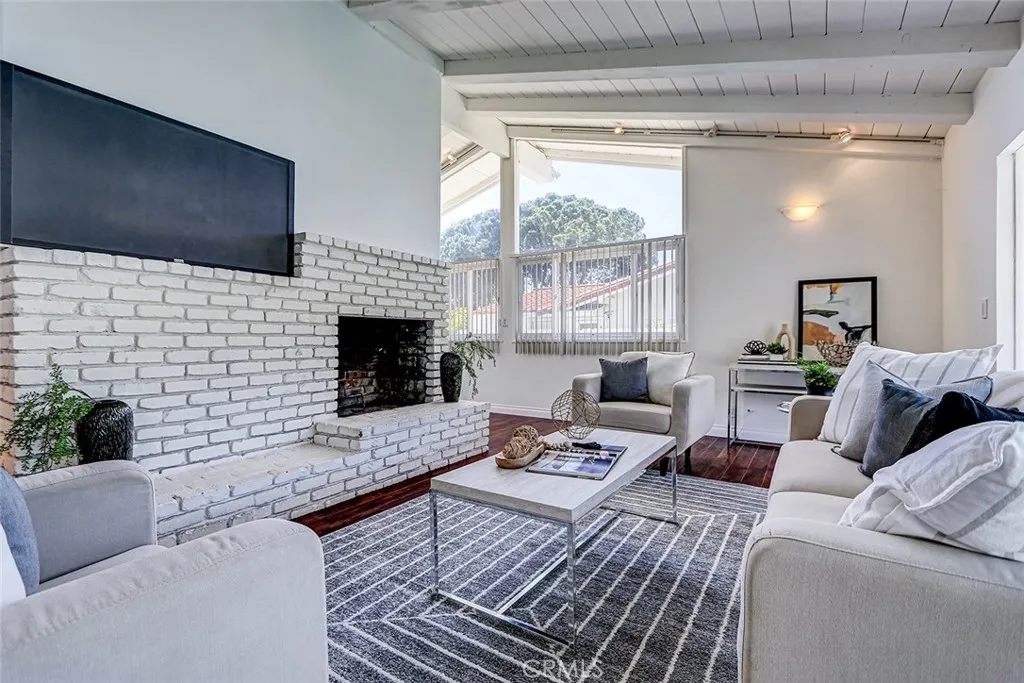 2552 Palos Verdes Drive W, Palos Verdes Estates, California 90274 home-pic-3