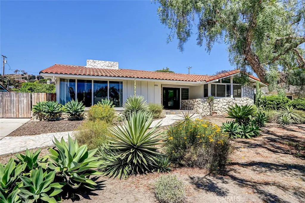 2552 Palos Verdes Drive W, Palos Verdes Estates, California 90274 home-pic-0