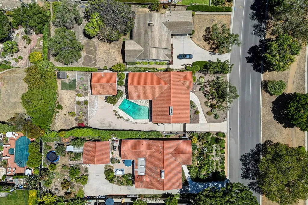 2552 Palos Verdes Drive W, Palos Verdes Estates, California 90274 home-pic-32