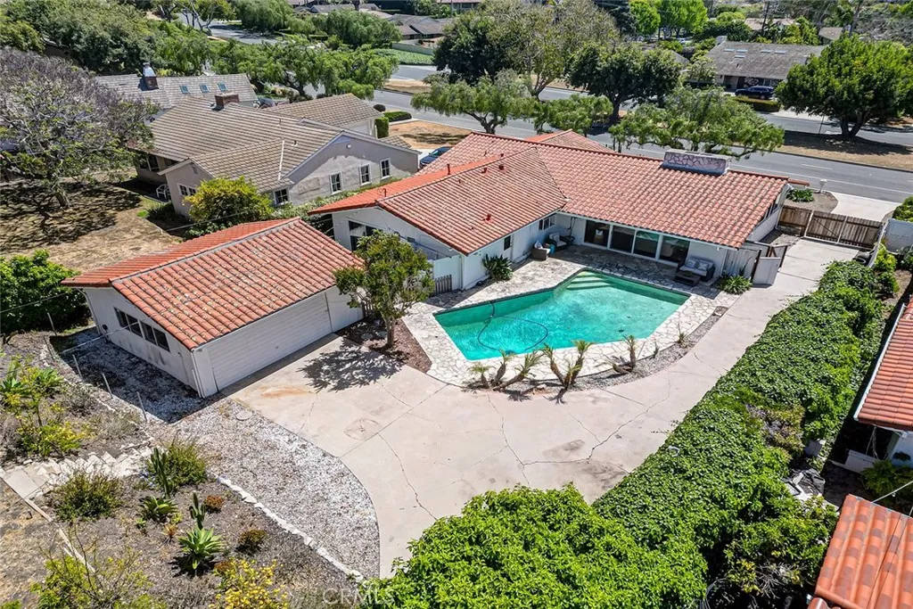 2552 Palos Verdes Drive W, Palos Verdes Estates, California 90274 home-pic-31
