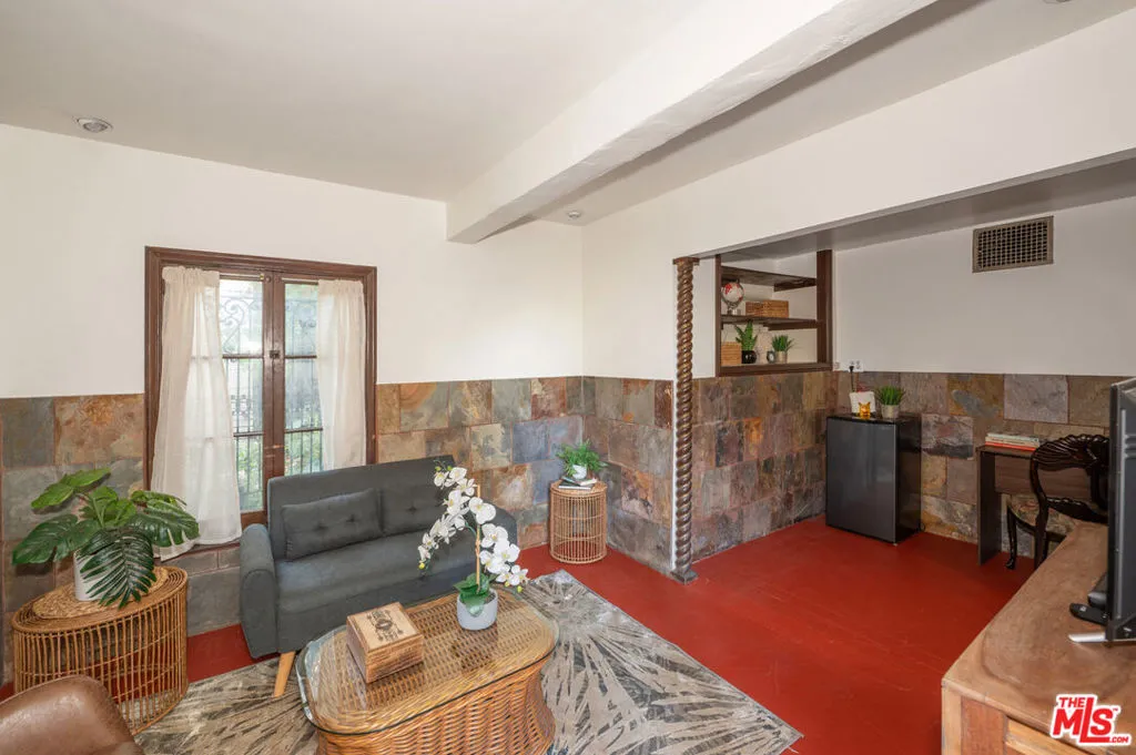 6655 Emmet Terrace, Los Angeles, California 90068 home-pic-41