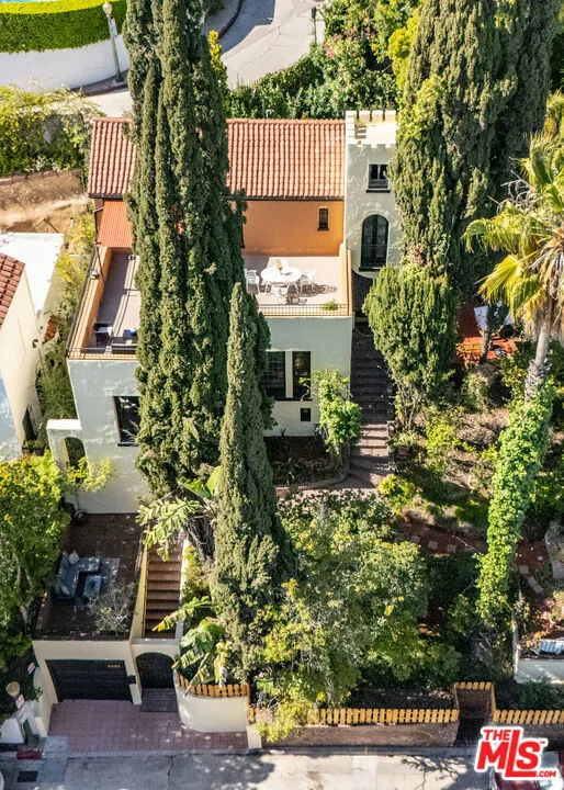 6655 Emmet Terrace, Los Angeles, California 90068 home-pic-1