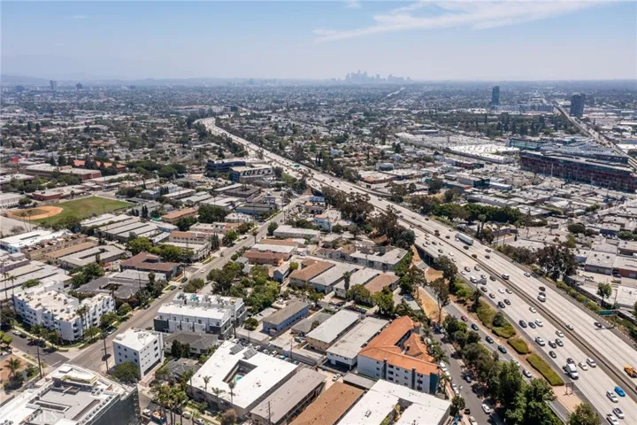 3337 S Durango Avenue, Los Angeles, California 90034