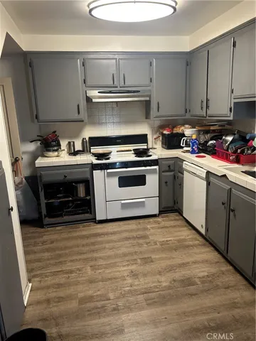 12532 Cranbrook Avenue, Hawthorne, California 90250