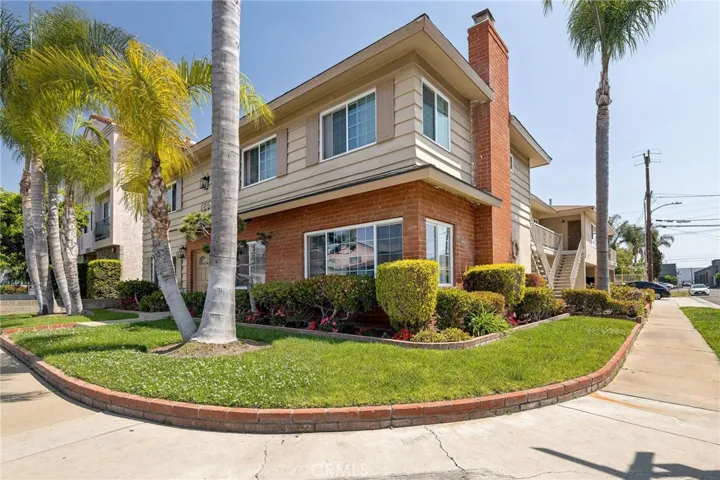 12532 Cranbrook Avenue, Hawthorne, California 90250