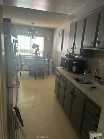 12532 Cranbrook Avenue, Hawthorne, California 90250