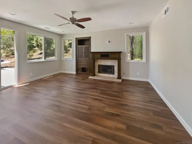 10334 Hitching Post Way, Santee, California 92071