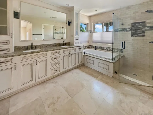 10334 Hitching Post Way, Santee, California 92071