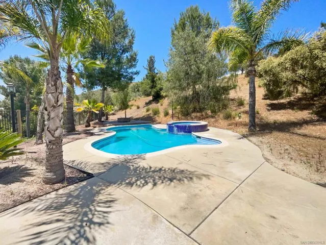 10334 Hitching Post Way, Santee, California 92071