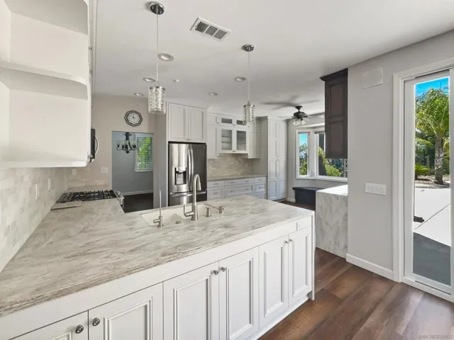 10334 Hitching Post Way, Santee, California 92071