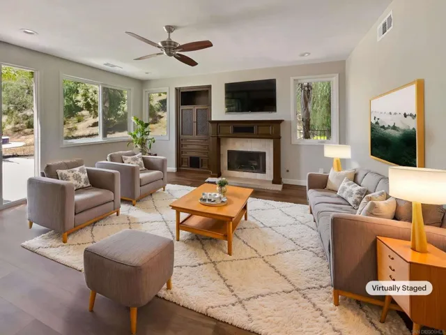 10334 Hitching Post Way, Santee, California 92071