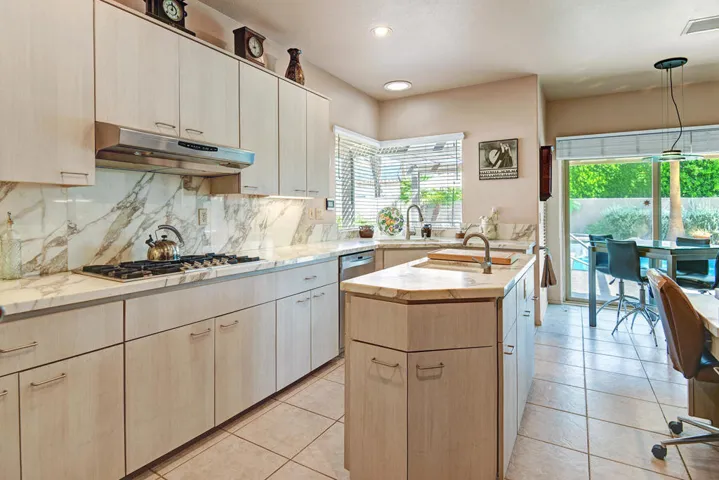 KITCHEN REVERSE.jpg mls
