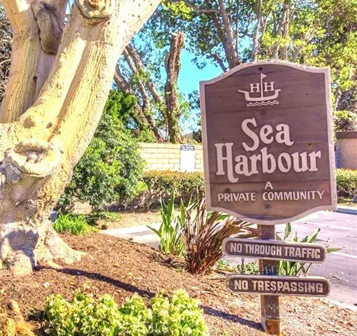 16879 Bluewater Lane 25, Huntington Beach, California 92649