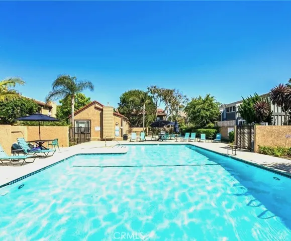 16879 Bluewater Lane 25, Huntington Beach, California 92649