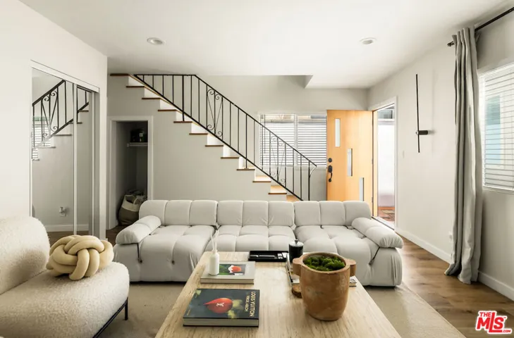 151 S Rexford Drive, Beverly Hills, California 90212