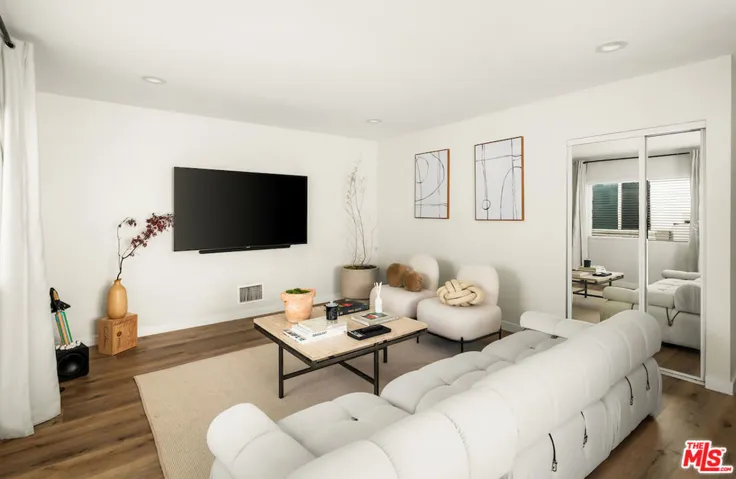 151 S Rexford Drive, Beverly Hills, California 90212