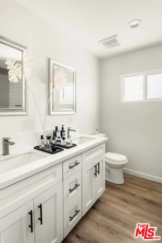 151 S Rexford Drive, Beverly Hills, California 90212