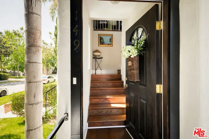 151 S Rexford Drive, Beverly Hills, California 90212