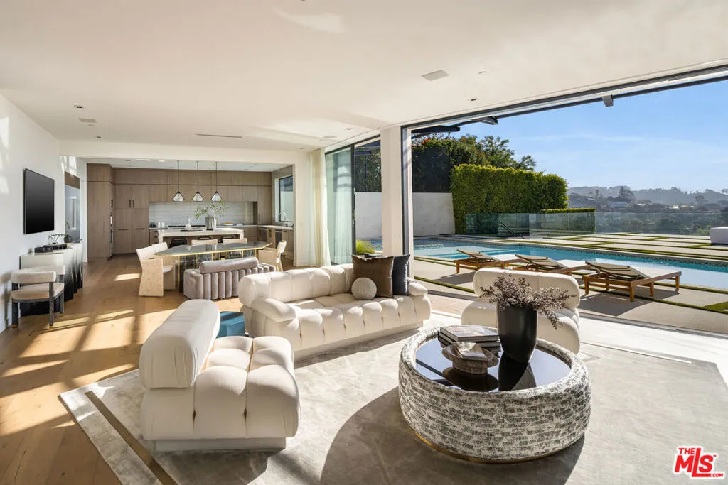 816 Glenmere Way, Los Angeles, California 90049 home-pic-4