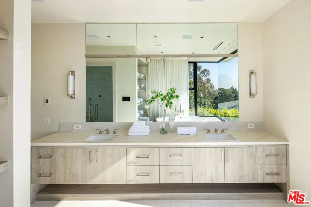 816 Glenmere Way, Los Angeles, California 90049 home-pic-14