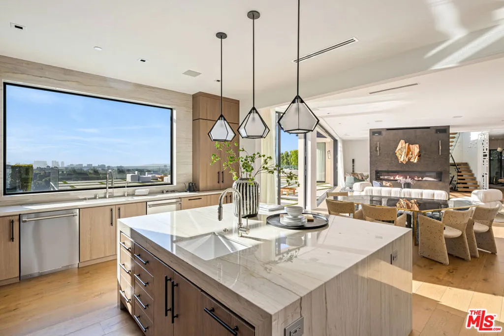 816 Glenmere Way, Los Angeles, California 90049 home-pic-6