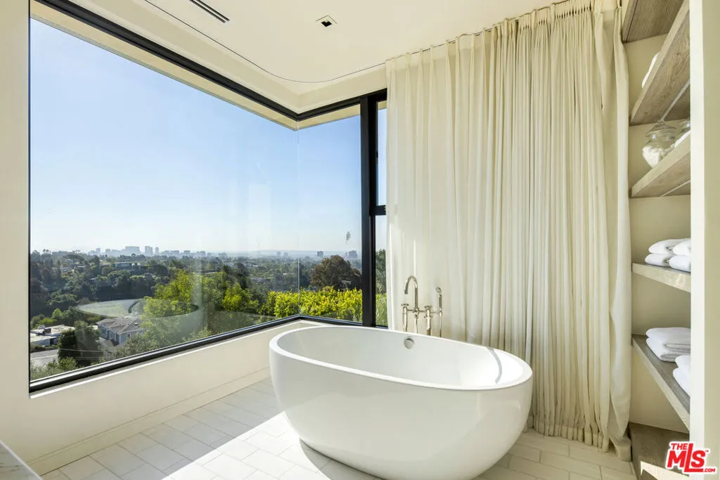816 Glenmere Way, Los Angeles, California 90049 home-pic-15
