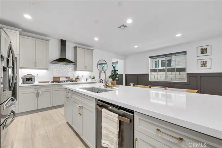 5321 Prato Lane, Fontana, California 92336