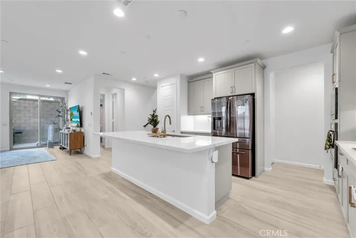 5321 Prato Lane, Fontana, California 92336