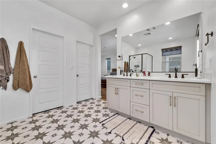5321 Prato Lane, Fontana, California 92336