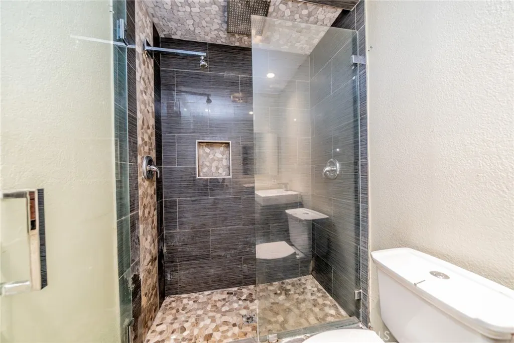 4496 Lyon Avenue, Riverside, California 92505 home-pic-8