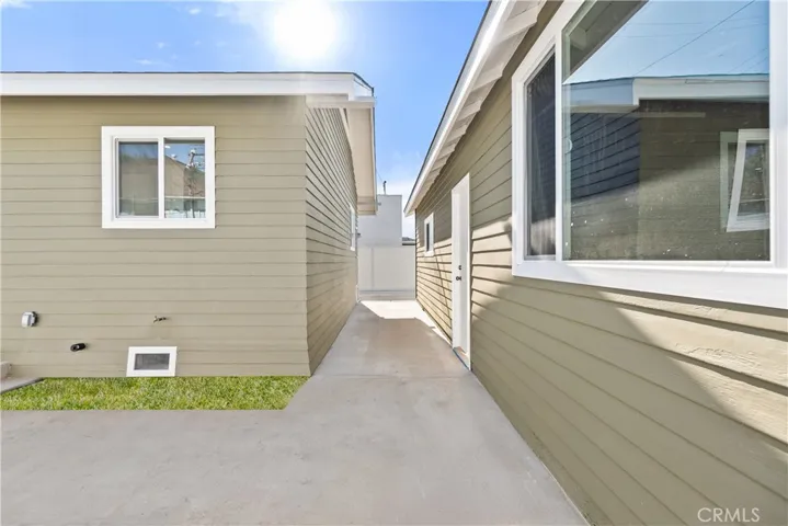 1027 E 10th St, Long Beach, California 90813