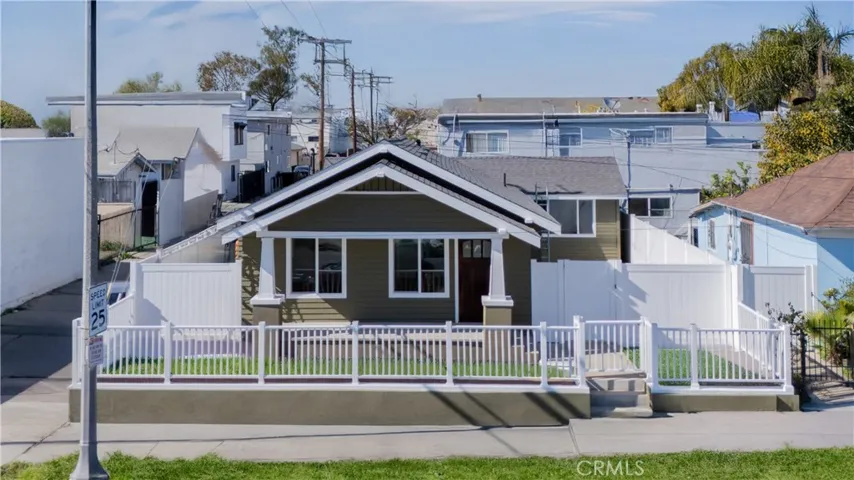 1027 E 10th St, Long Beach, California 90813