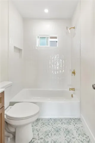 1027 E 10th St, Long Beach, California 90813
