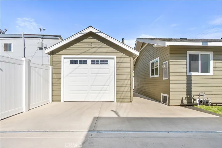 1027 E 10th St, Long Beach, California 90813