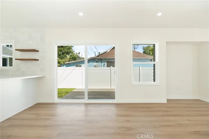 1027 E 10th St, Long Beach, California 90813