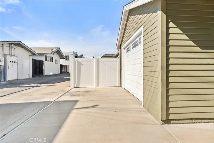 1027 E 10th St, Long Beach, California 90813