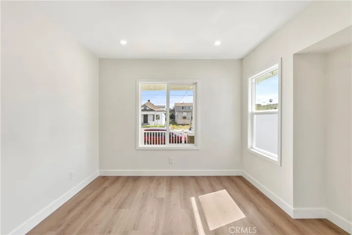 1027 E 10th St, Long Beach, California 90813