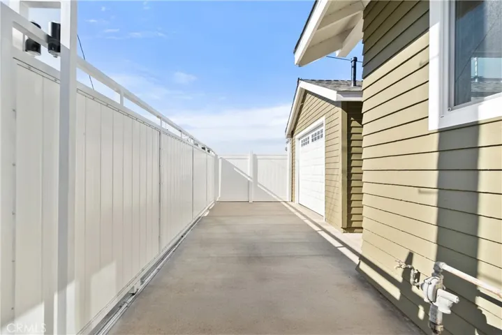 1027 E 10th St, Long Beach, California 90813