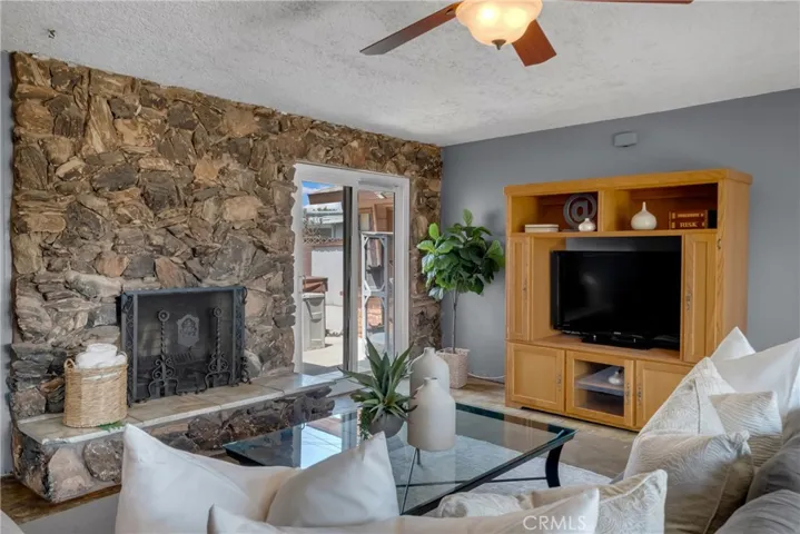 7860 La Fiesta Drive, Buena Park, California 90620