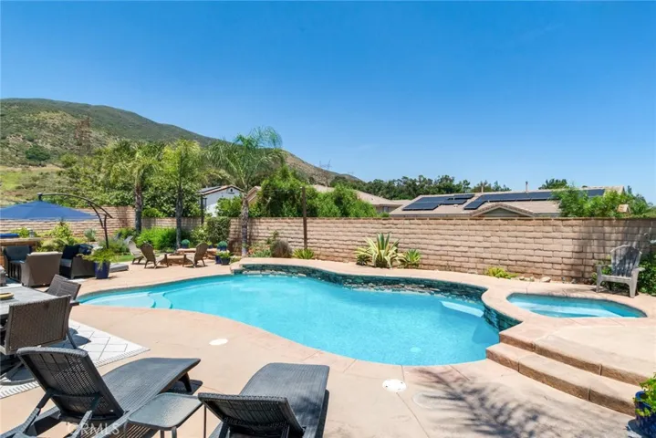 4765 Falconview Court, Fontana, California 92336