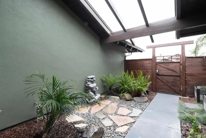 7919 Forrestal Rd, San Diego, California 92120