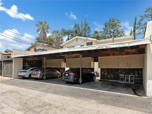 5742 Hazeltine Avenue, Van Nuys, California 91401