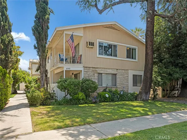 5742 Hazeltine Avenue, Van Nuys, California 91401