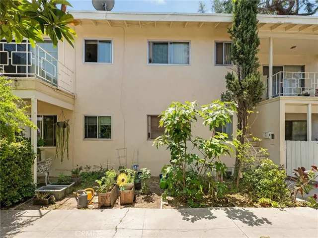5742 Hazeltine Avenue, Van Nuys, California 91401