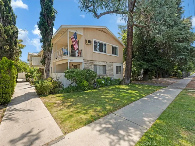 5742 Hazeltine Avenue, Van Nuys, California 91401